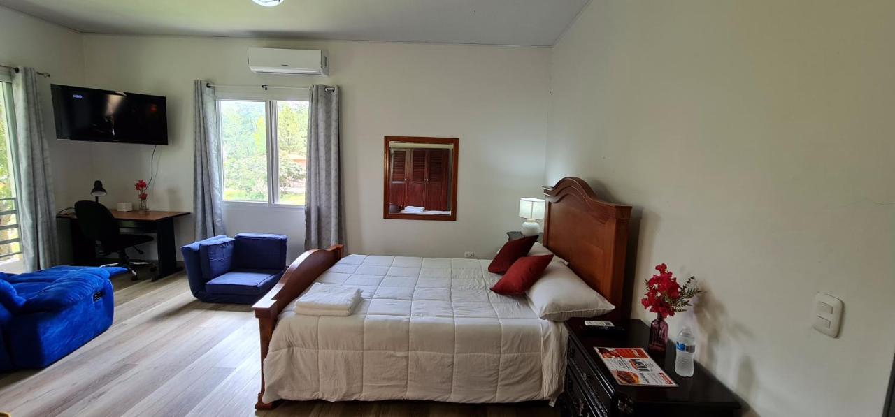 Hotel, Cocoview Valle de Ángeles Zewnętrze zdjęcie